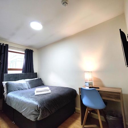 Liverpool City Centre Private Rooms Including Smart Tvs - With Shared Bathroom Екстериор снимка