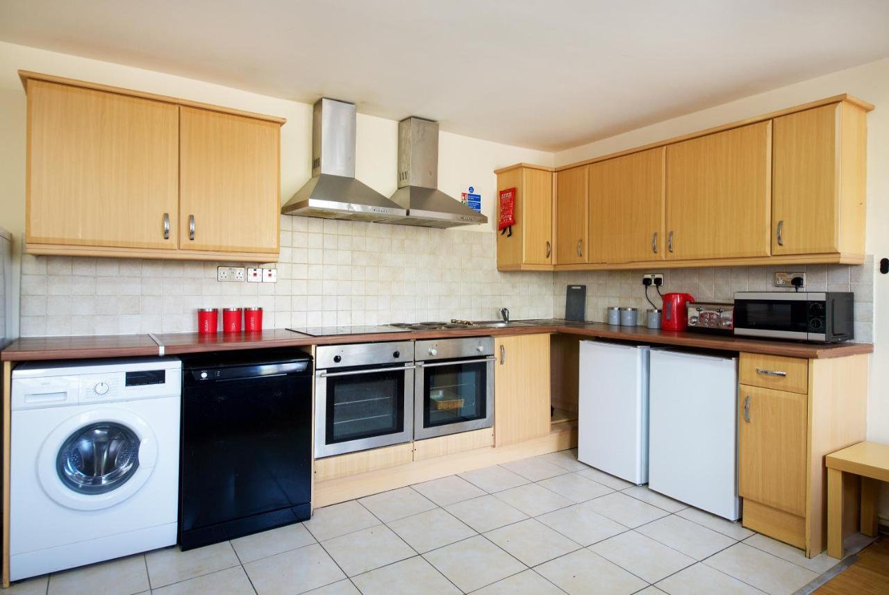 Liverpool City Centre Private Rooms Including Smart Tvs - With Shared Bathroom Екстериор снимка