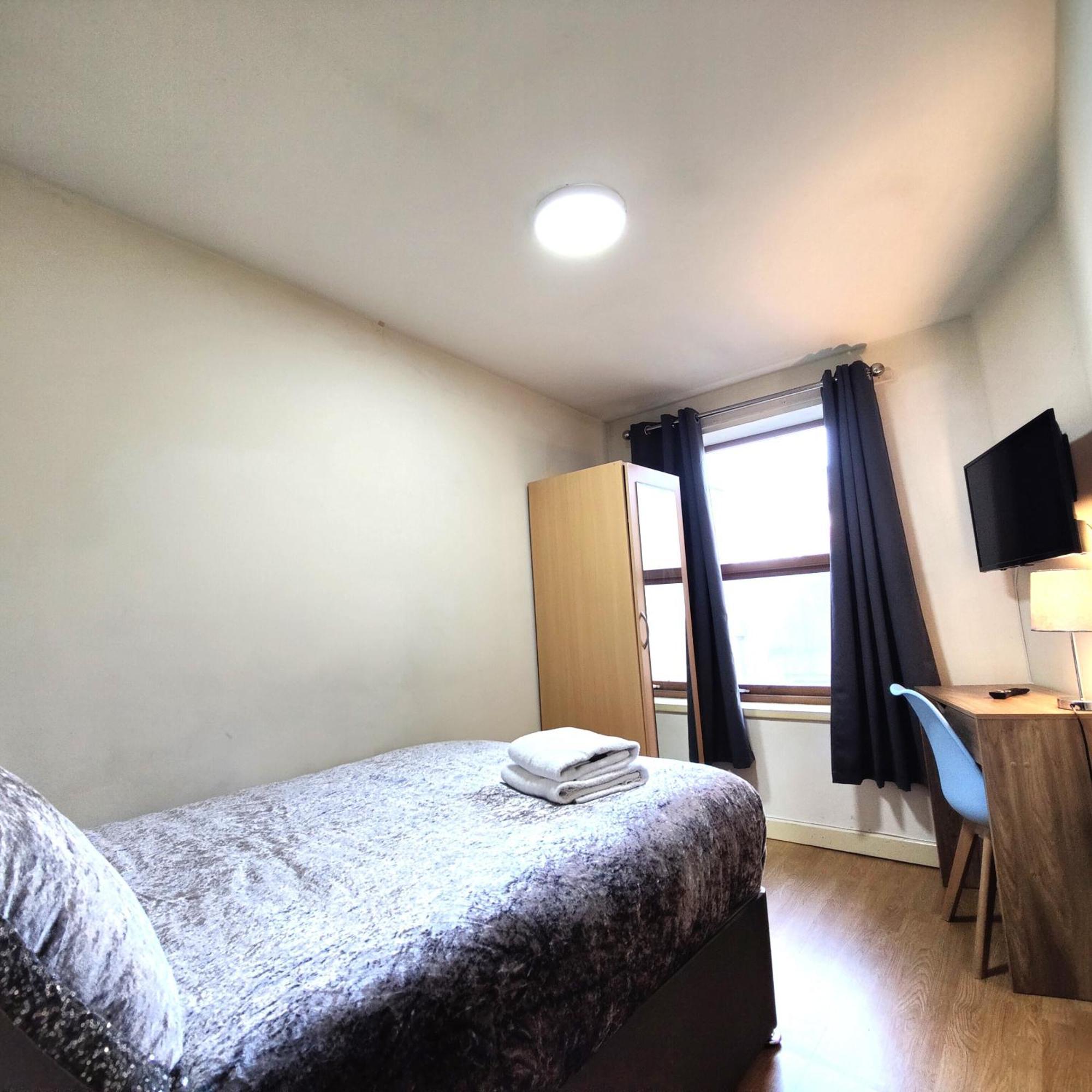 Liverpool City Centre Private Rooms Including Smart Tvs - With Shared Bathroom Екстериор снимка