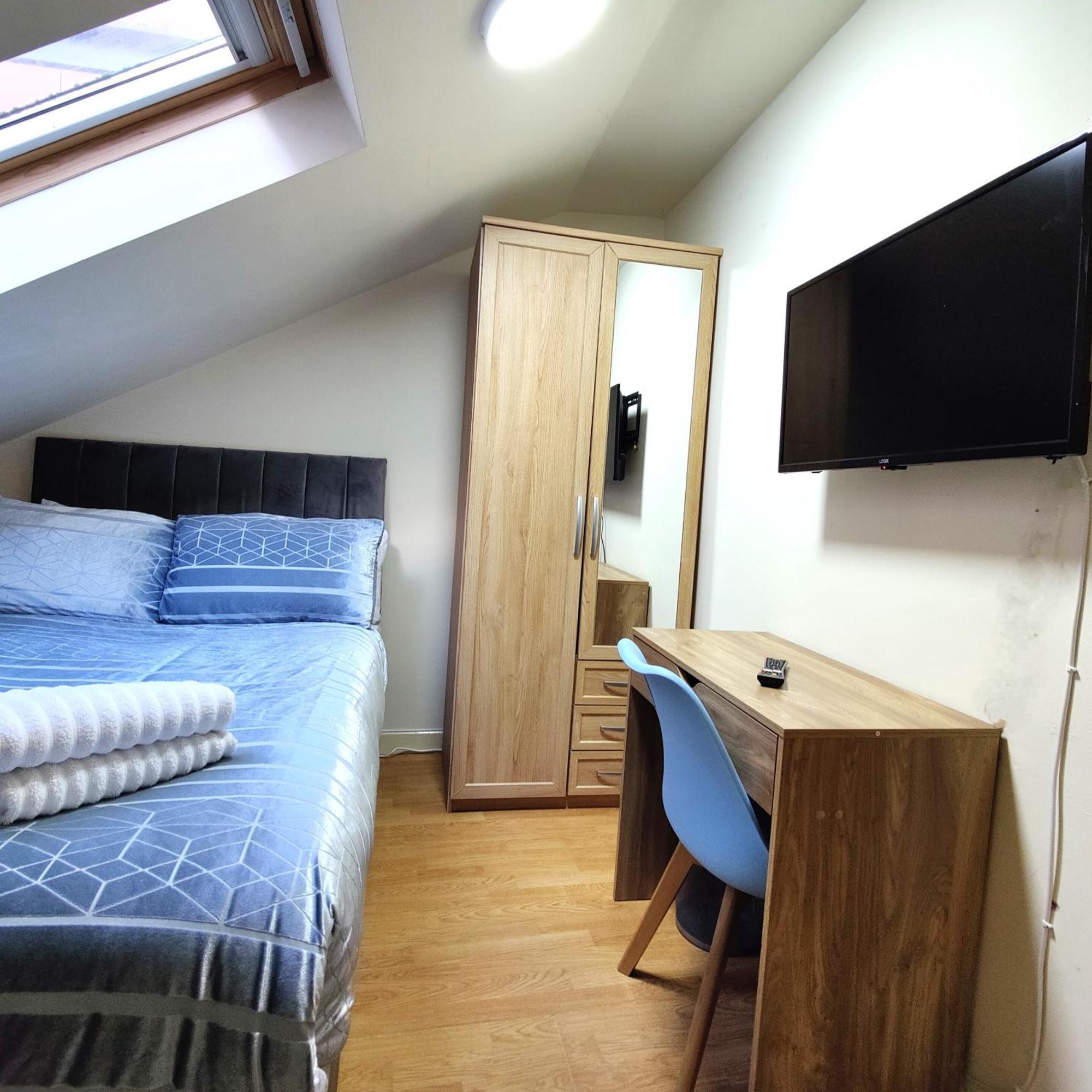 Liverpool City Centre Private Rooms Including Smart Tvs - With Shared Bathroom Екстериор снимка