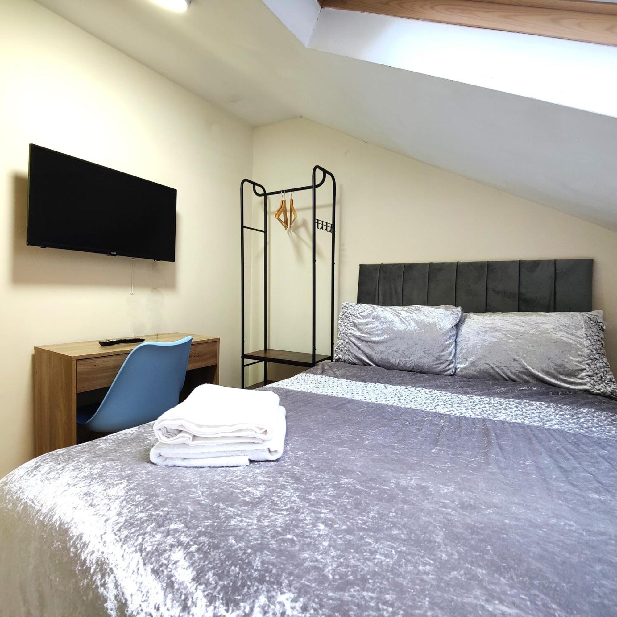Liverpool City Centre Private Rooms Including Smart Tvs - With Shared Bathroom Екстериор снимка