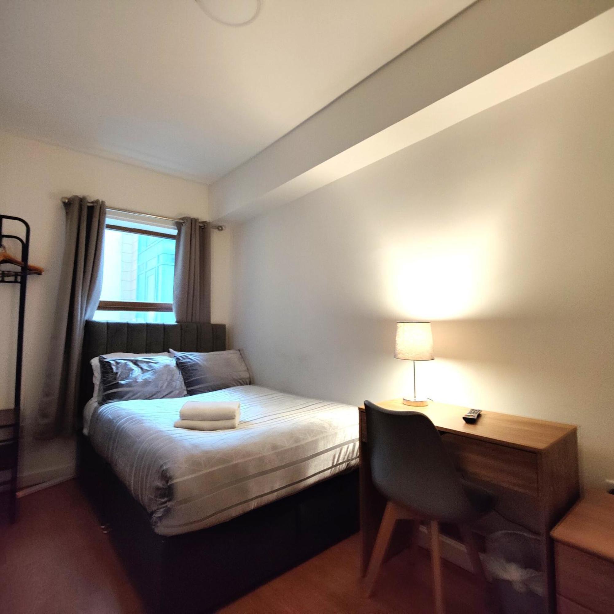 Liverpool City Centre Private Rooms Including Smart Tvs - With Shared Bathroom Екстериор снимка
